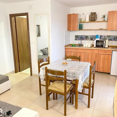 Apartmani Nede Trogir Exteriör bild