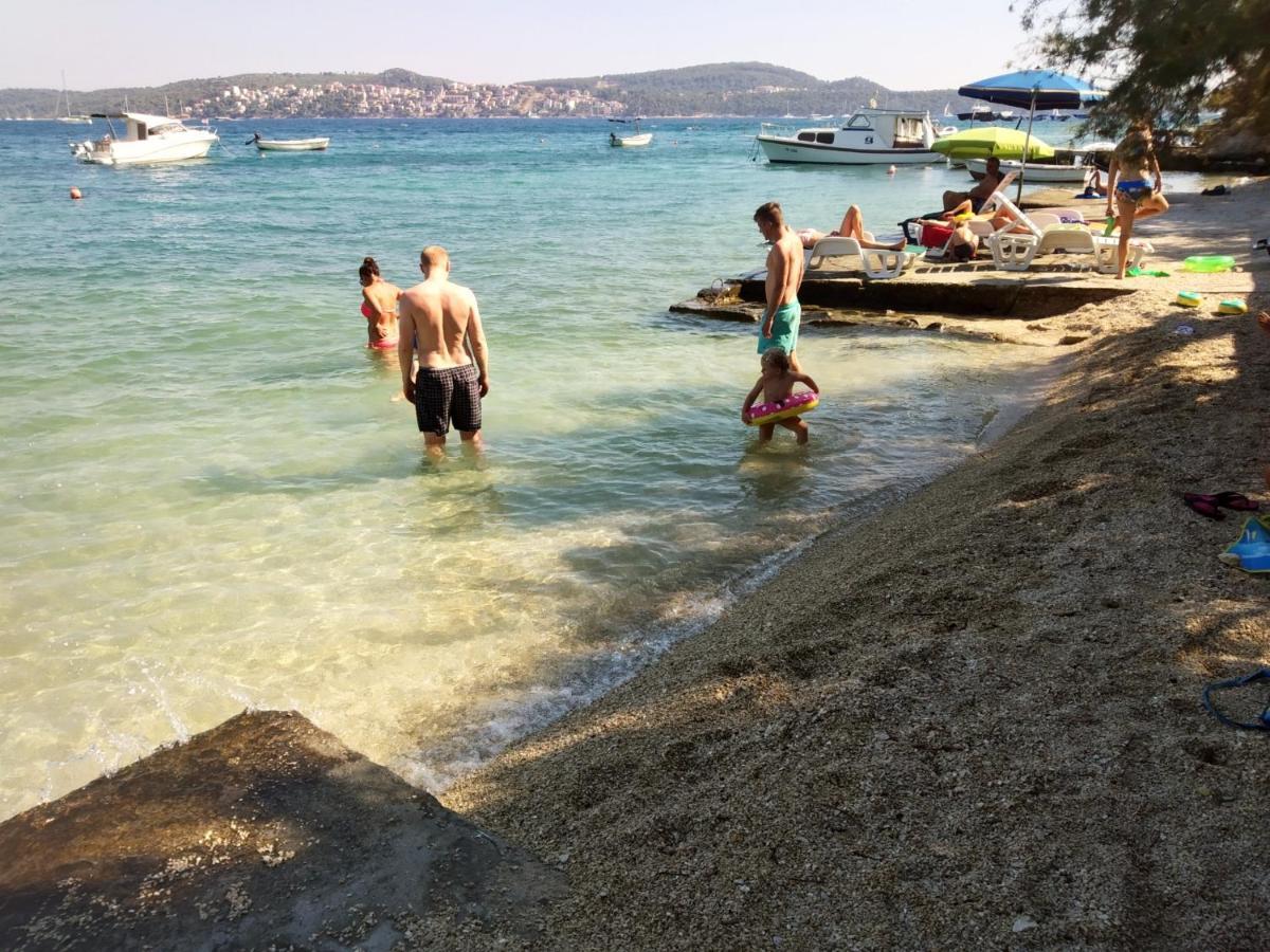 Apartmani Nede Trogir Exteriör bild